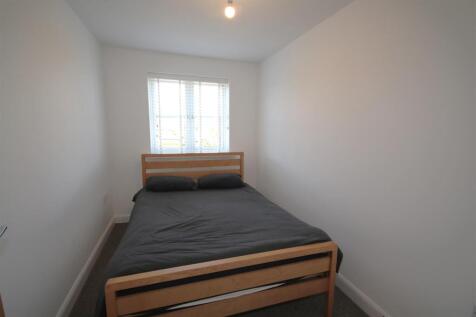 Bedroom 2.JPG