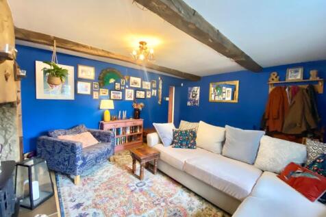 LOUNGE WITH INGLENOOK