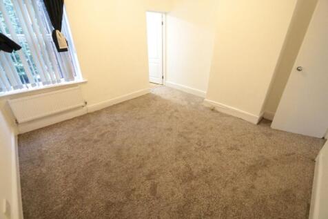Ventnor Avenue, Sale, M33 photo 5