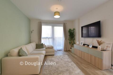 Lounge/Kitchen /Dining Room