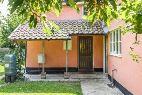 Wood Cottage_-112...