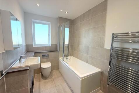 Family Bathroom.jpeg