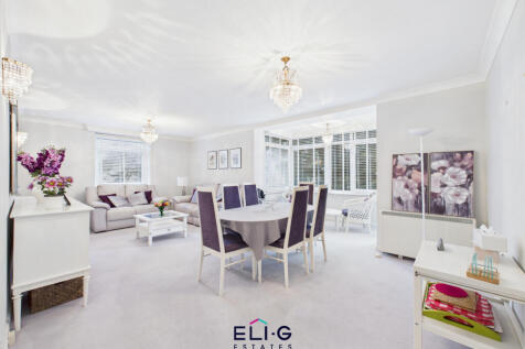 3 bed flat for sale in Marchwood, Manor Road Bour