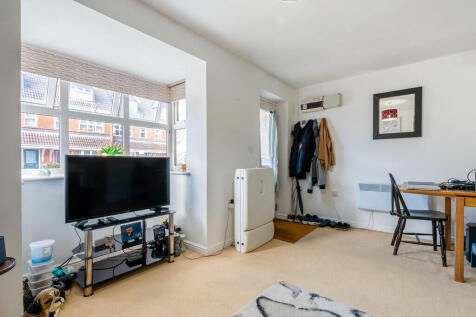 Drum Road, Eastleigh, Hampshire photo 4