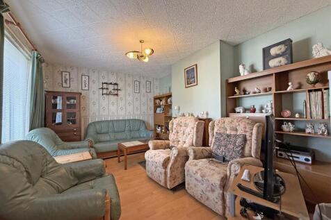 Lower Compton Road 98 - Lounge Front.jpg