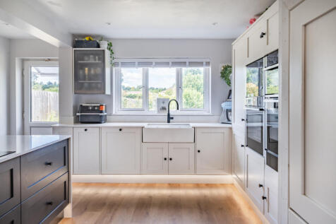 1319810-16-686bd0...