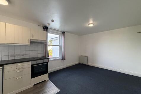 Broadshades Apartments, 9 Saint Andrews Road, Paignton  photo 5