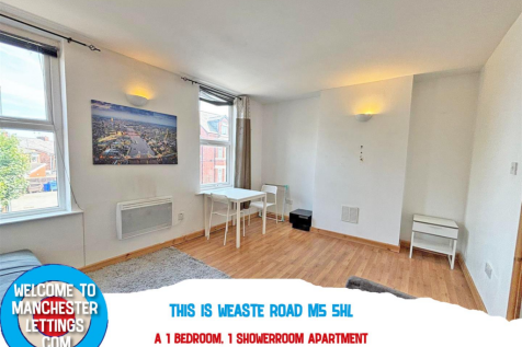 1-bed flat on Weaste Road Salford, M5 5HL, £725/mo
