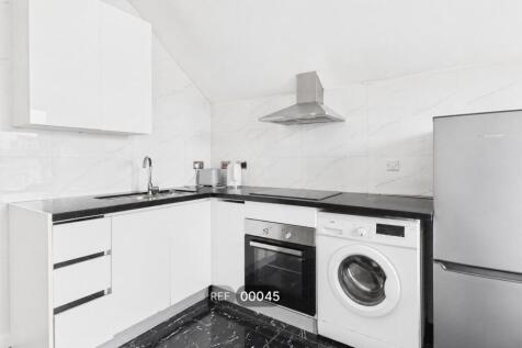 Kitchen &amp; Living area