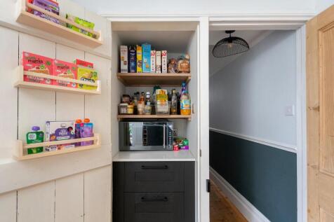 8V8ARD - Kitchen D.jpg