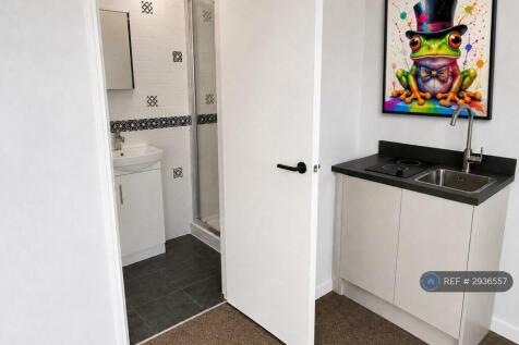 Selwood Road, London, KT9 photo 5