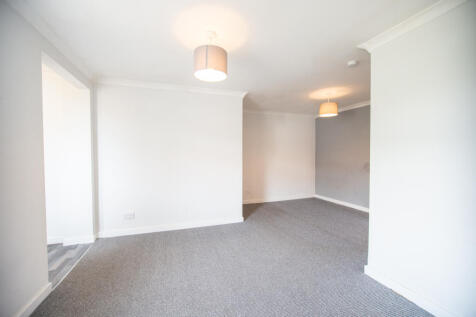 24 Broadley Close, Hull photo 3