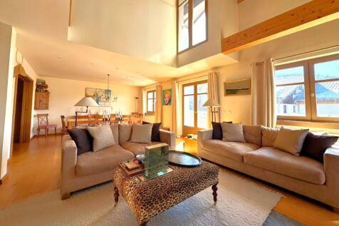 Prestigious 4 bedroo