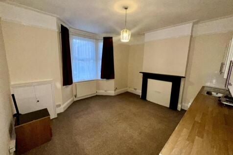 Room (1/5)