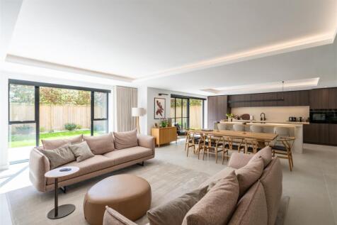 Lounge/Dining Room/Kitchen
