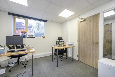 Office to rent Image 7