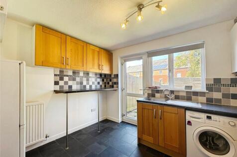 Park Place, Rushden, Northamptonshire, NN10 photo 5