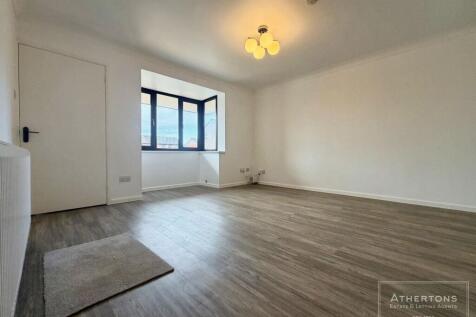 Christopher Crescent, Poole, BH15 photo 3