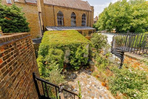 Amwell Street (17).jpg