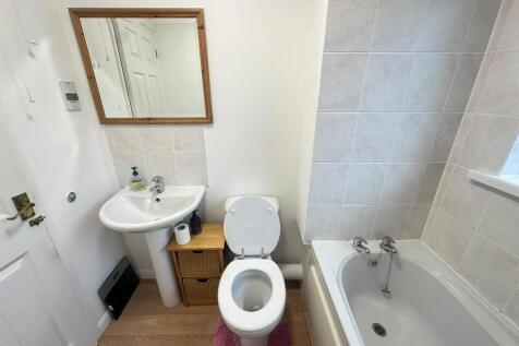 Barton Road, Whiddon Valley, Barnstaple photo 4