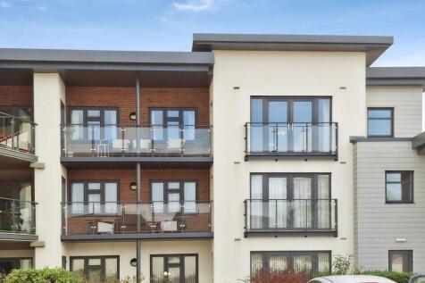 2 Bedroom Flat in EX8 2JB