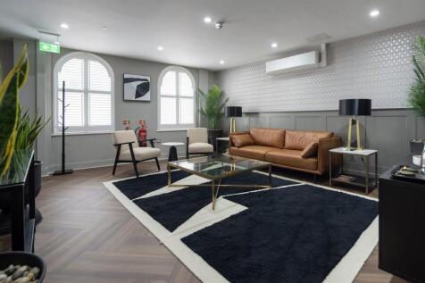 Club Lounge