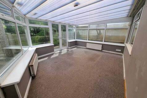 High Park Avenue, Hove photo 3