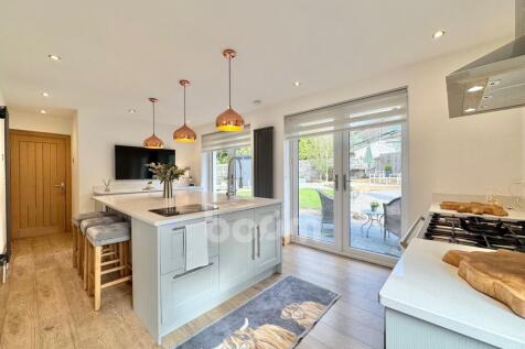Arran Crescent, Beith kitchen pic