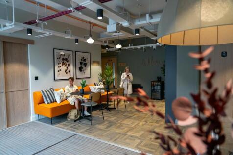 Copy of DSC08194_People-min.jpg