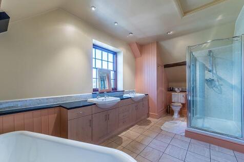 2ND FLOOR BEDROOM 5 EN-SUITE