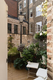 304142 - FLASK-WALK-06.jpg