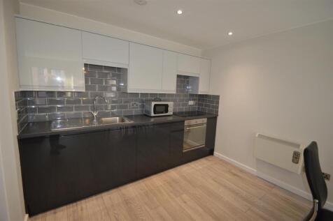55b Quay 5 - Kitchen.JPG