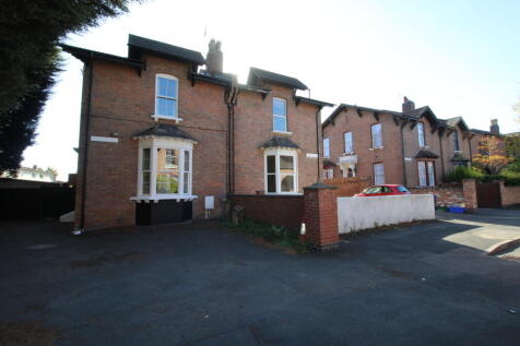8-bed terraced on 24 Claremont Road, Leamington Spa, £4,200/mo