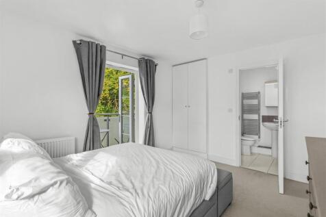 37 Kennedy Avenue, HP11 1BX-3.jpg