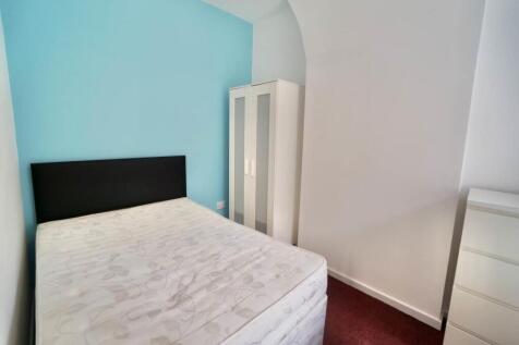 87, Caernarfon Road, Bangor photo 5
