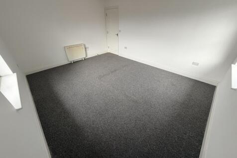 Crown House Apartments, Old Croxton Road, Thetford photo 5