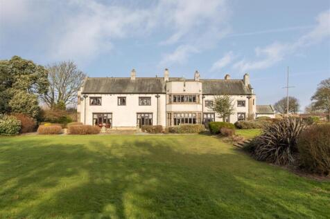 Highcliffe Manor External-9.jpg