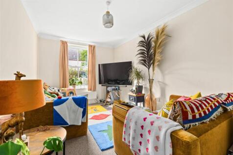 99 Charlotte Ave-10.jpg