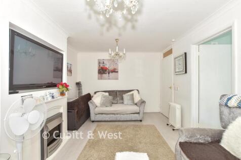 Lounge/ Dining Room