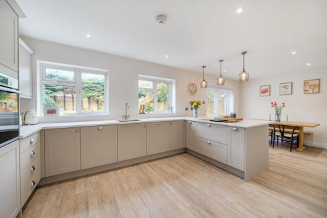 1371005-17-68f62b...