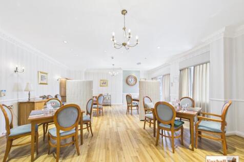 Communal Dining Area.jpg