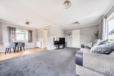 Living Room / Dining Room