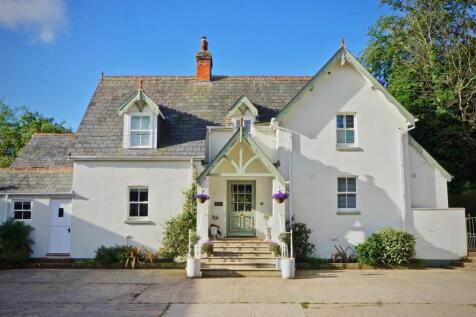 Farmhouse Front.jpeg