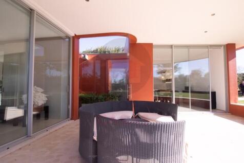 Villa in Bom Sucesso