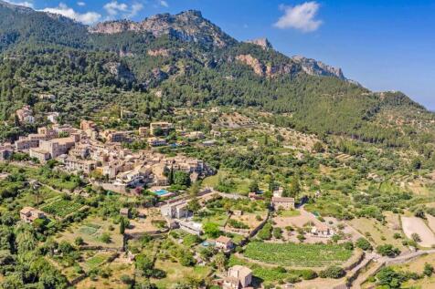 21 estellencs Exklusive Natursteinfinca mit Gaestehaus Spa und Meerblick kaufen dorf