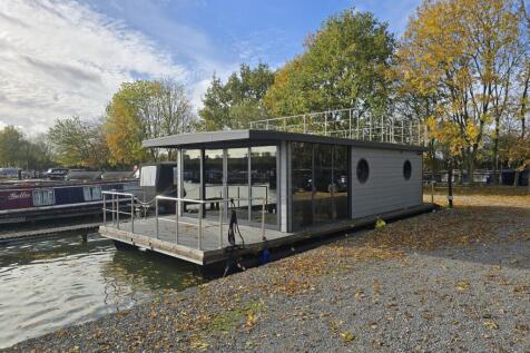 Crick Marina