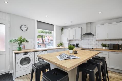 Norwood Place, Leeds photo 3