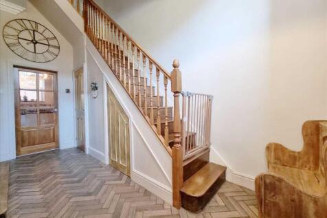 Entrance Hall: