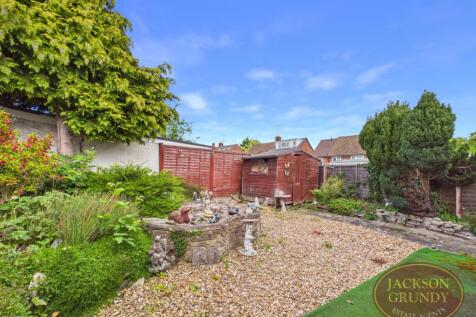 4 MENDIP ROAD