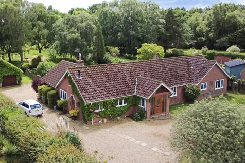 4 Bedroom Equestrian Property for Sale